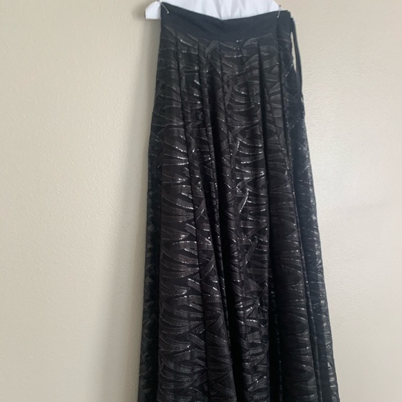 Black Lehenga Skirt from the Saree Room - Picture 5 of 8